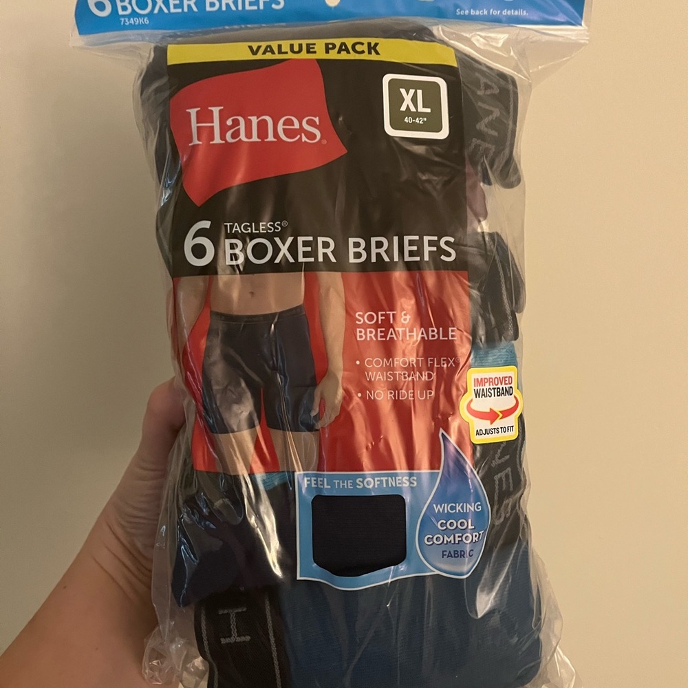 Hanes Men's Tagless Boxer Briefs - Black and Blue 6 Pack